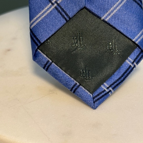 Lauren Ralph Lauren 100% silk Blue Checkered Men's Tie - Picture 3 of 5